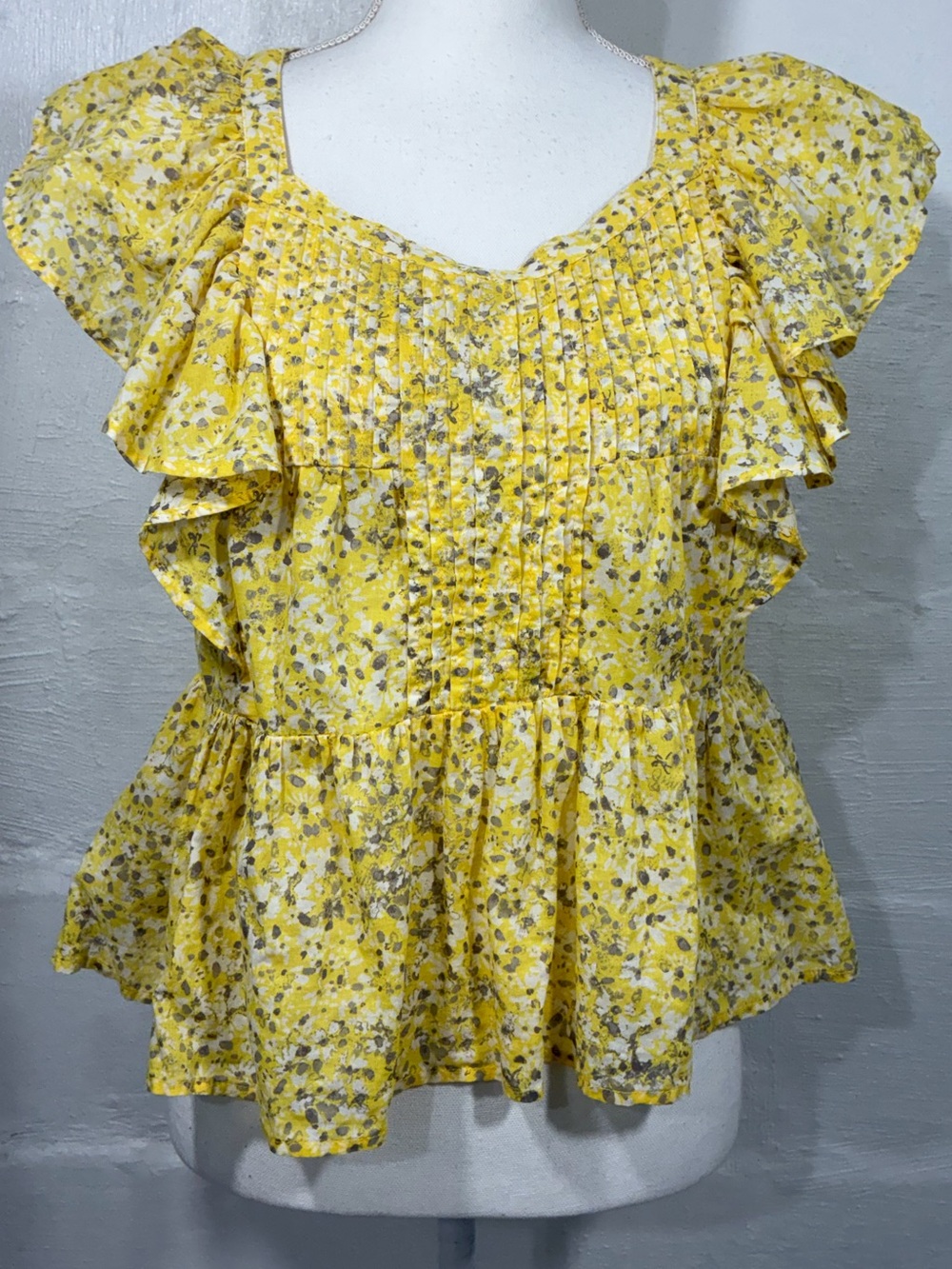 DIVIDED H&M FLORAL RUFFLE TOP - Picture 7 of 15